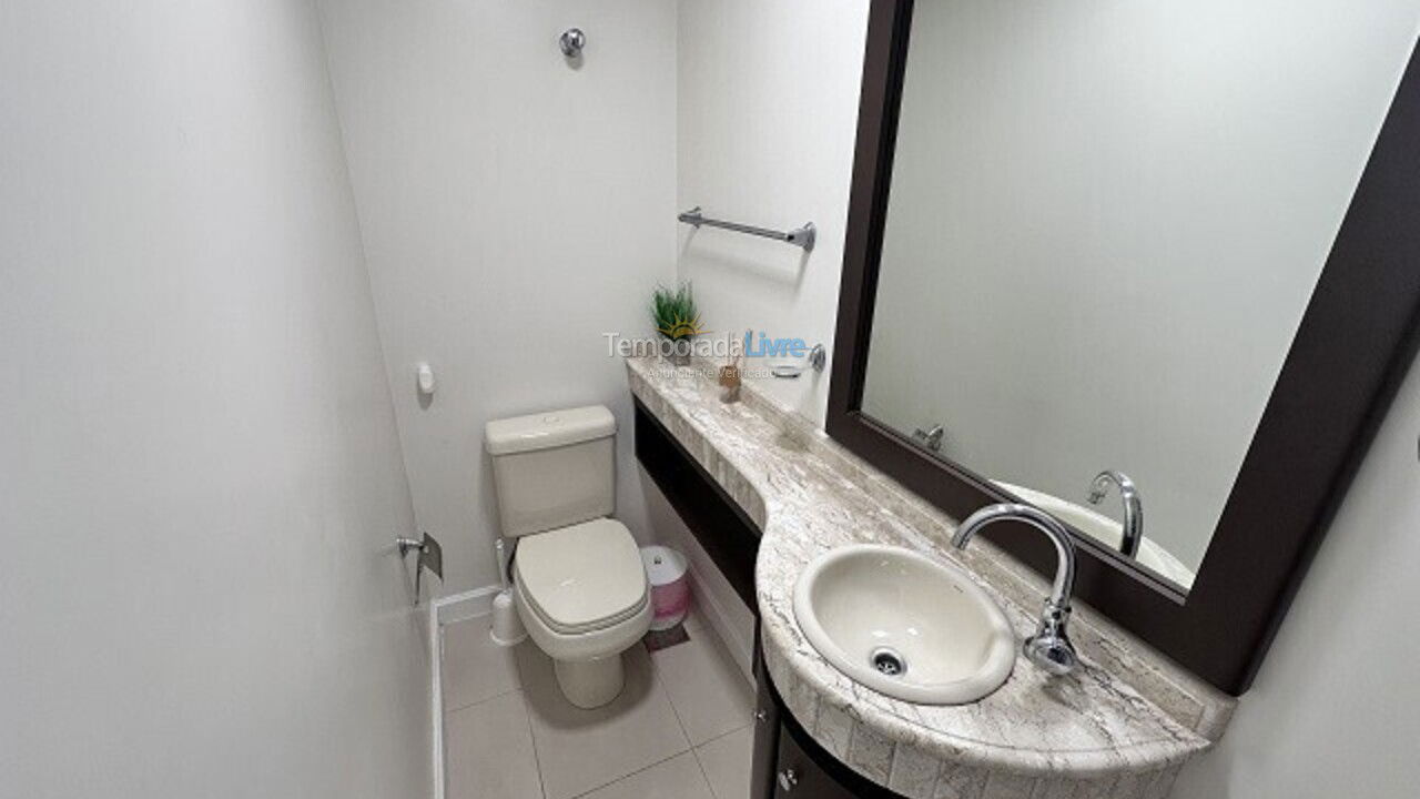Apartment for vacation rental in Florianópolis (Praia Brava)