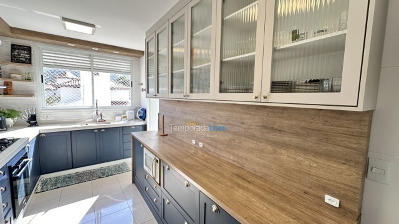 Apartment for vacation rental in Florianópolis (Praia Brava)