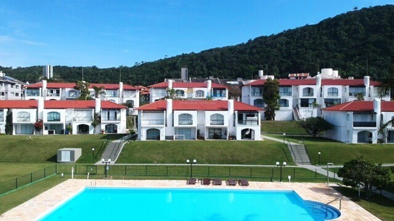 Apartment for vacation rental in Florianópolis (Praia Brava)