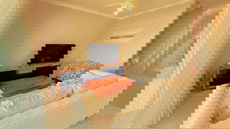 Duplex apartment in a beachfront condominium in Praia Brava.
