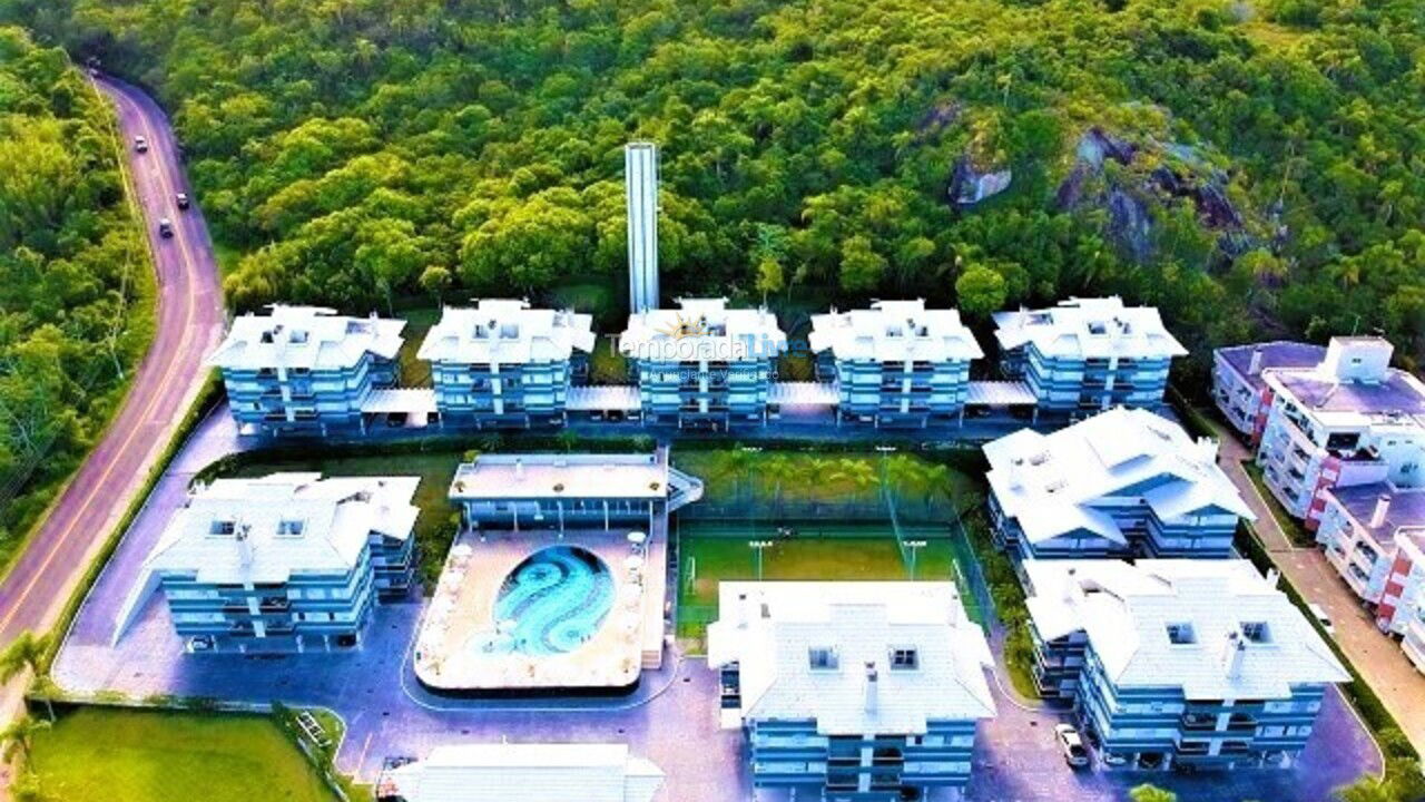 Apartamento para aluguel de temporada em Florianópolis (Praia Brava)