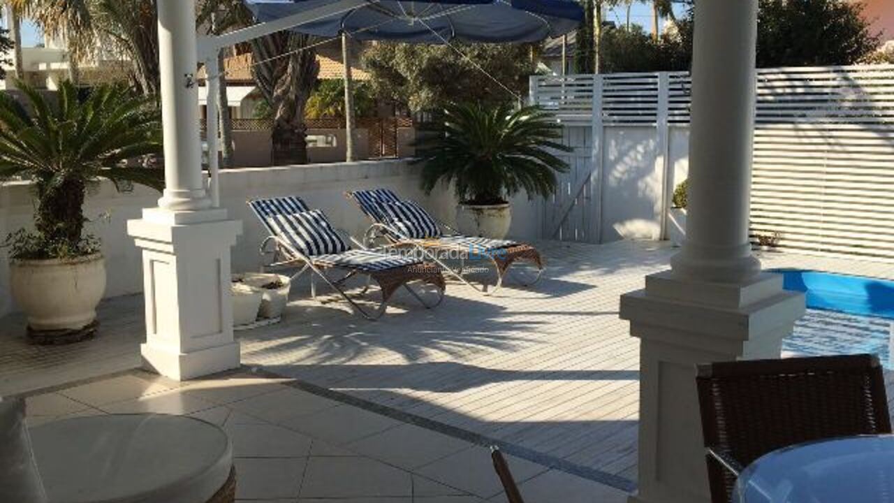 Casa para aluguel de temporada em Florianopolis (Jurerê Internacional)