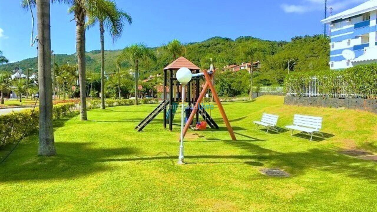 Apartamento para aluguel de temporada em Florianópolis (Praia Brava)