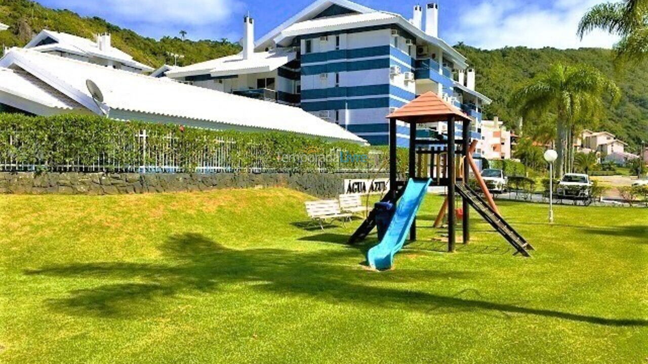 Apartamento para aluguel de temporada em Florianópolis (Praia Brava)