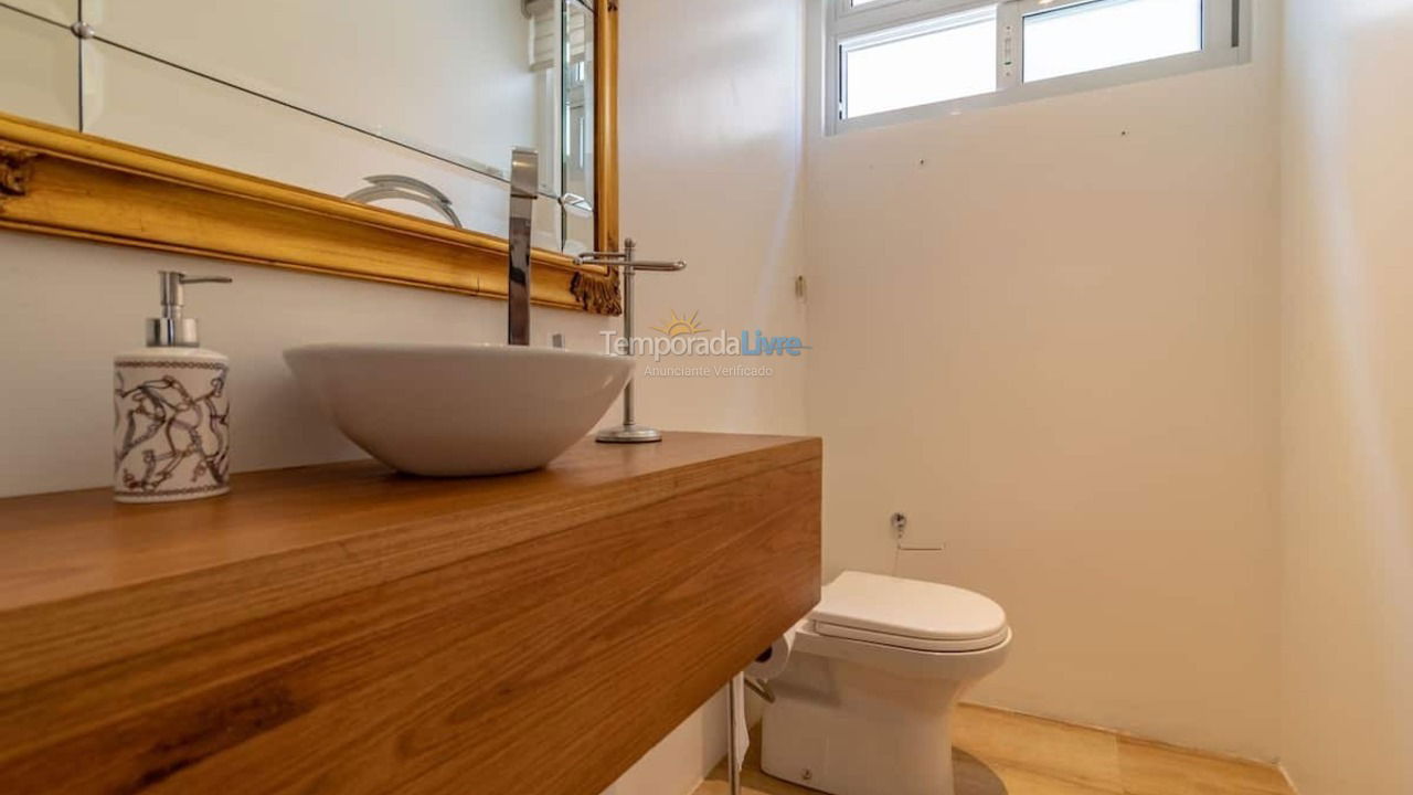 House for vacation rental in Florianópolis (Jurere Tradicional)