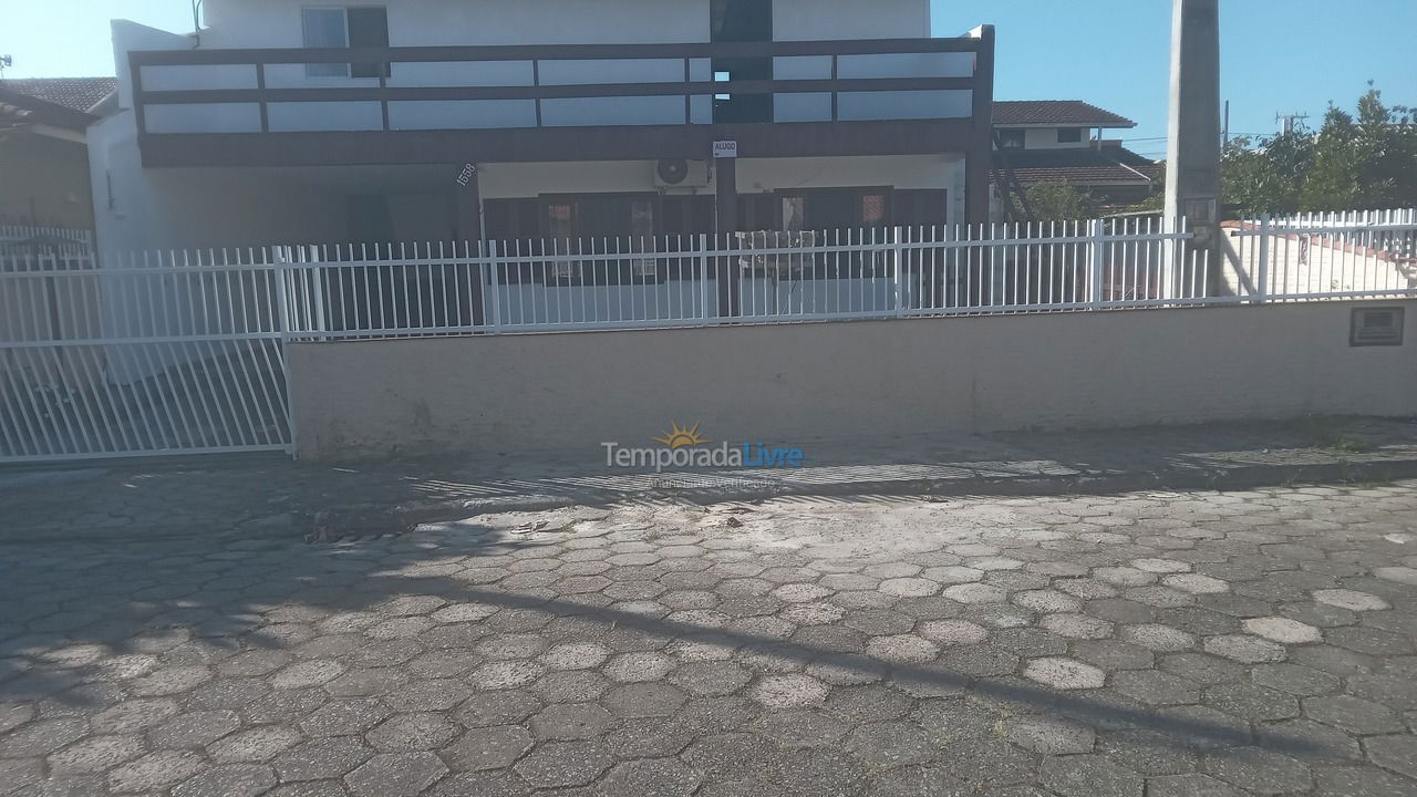 Casa para aluguel de temporada em São Francisco do Sul (Enseada)
