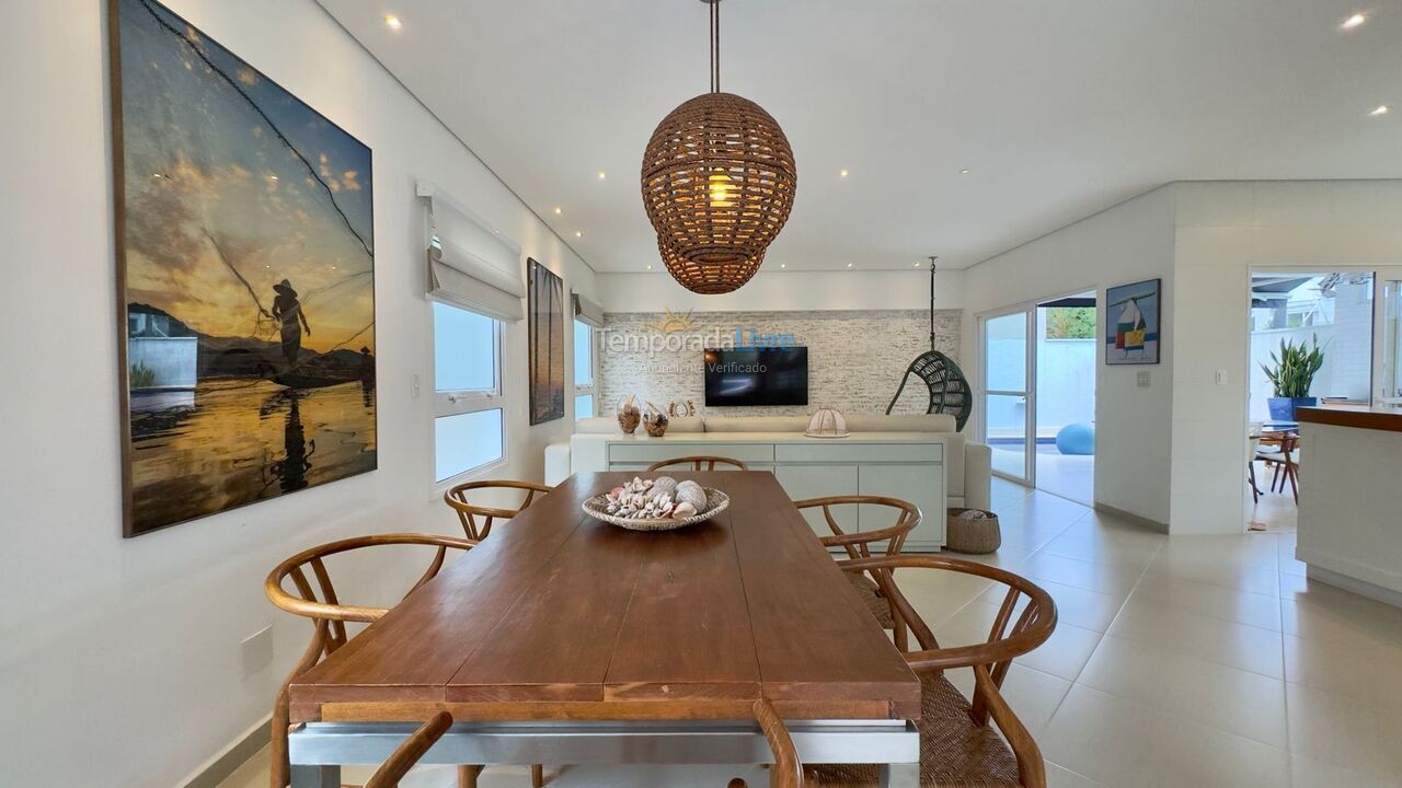 Casa para alquiler de vacaciones em São Sebastião (Juquehy)