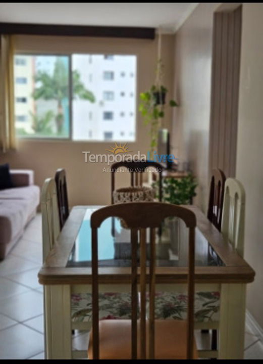 Apartamento para aluguel de temporada em Balneário Camboriú (Praia Central)