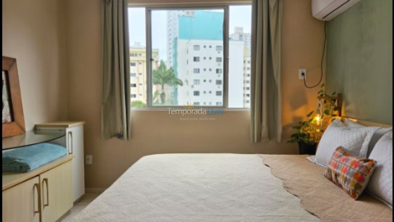 Apartamento para aluguel de temporada em Balneário Camboriú (Praia Central)
