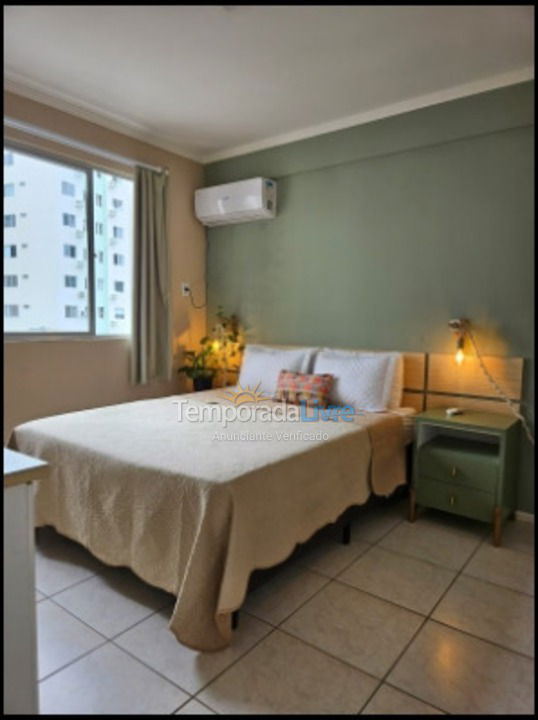 Apartamento para aluguel de temporada em Balneário Camboriú (Praia Central)