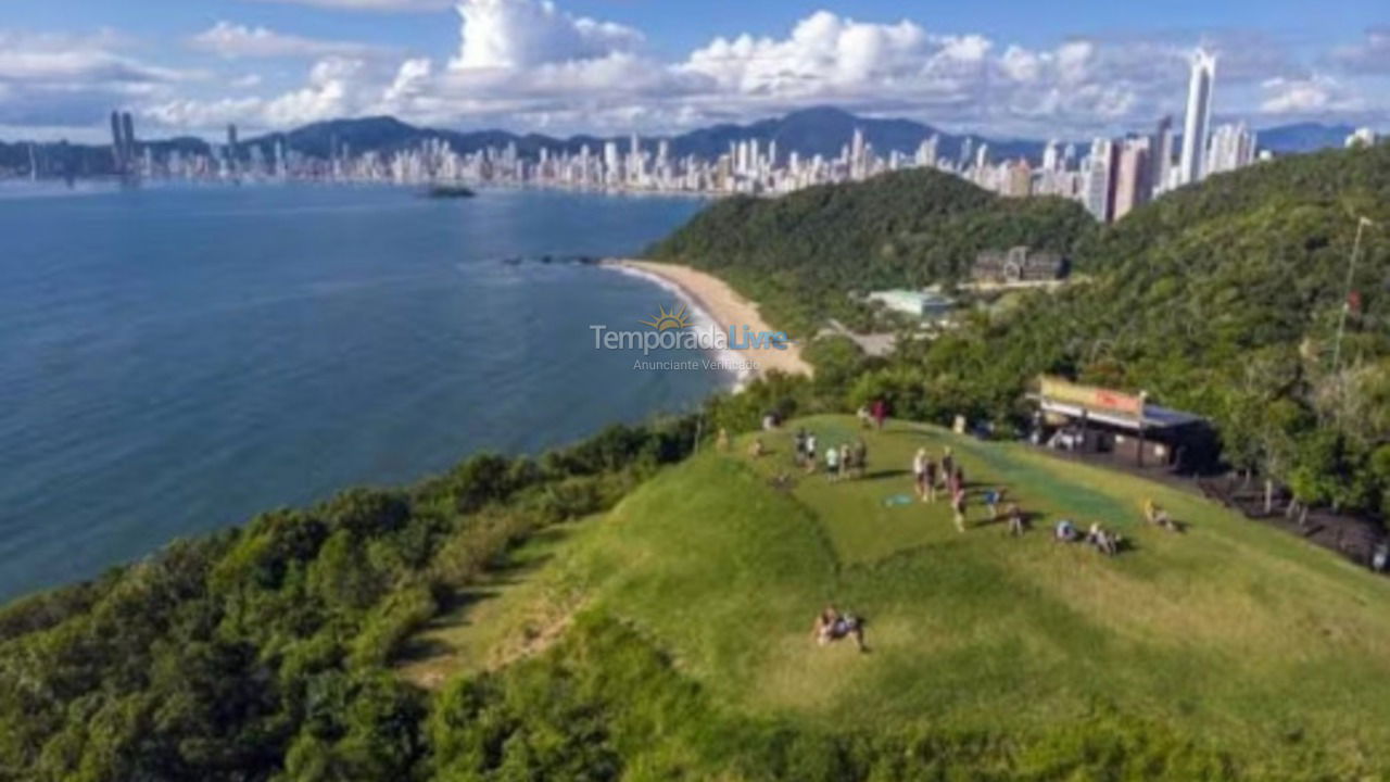 Apartamento para aluguel de temporada em Balneário Camboriú (Praia Central)