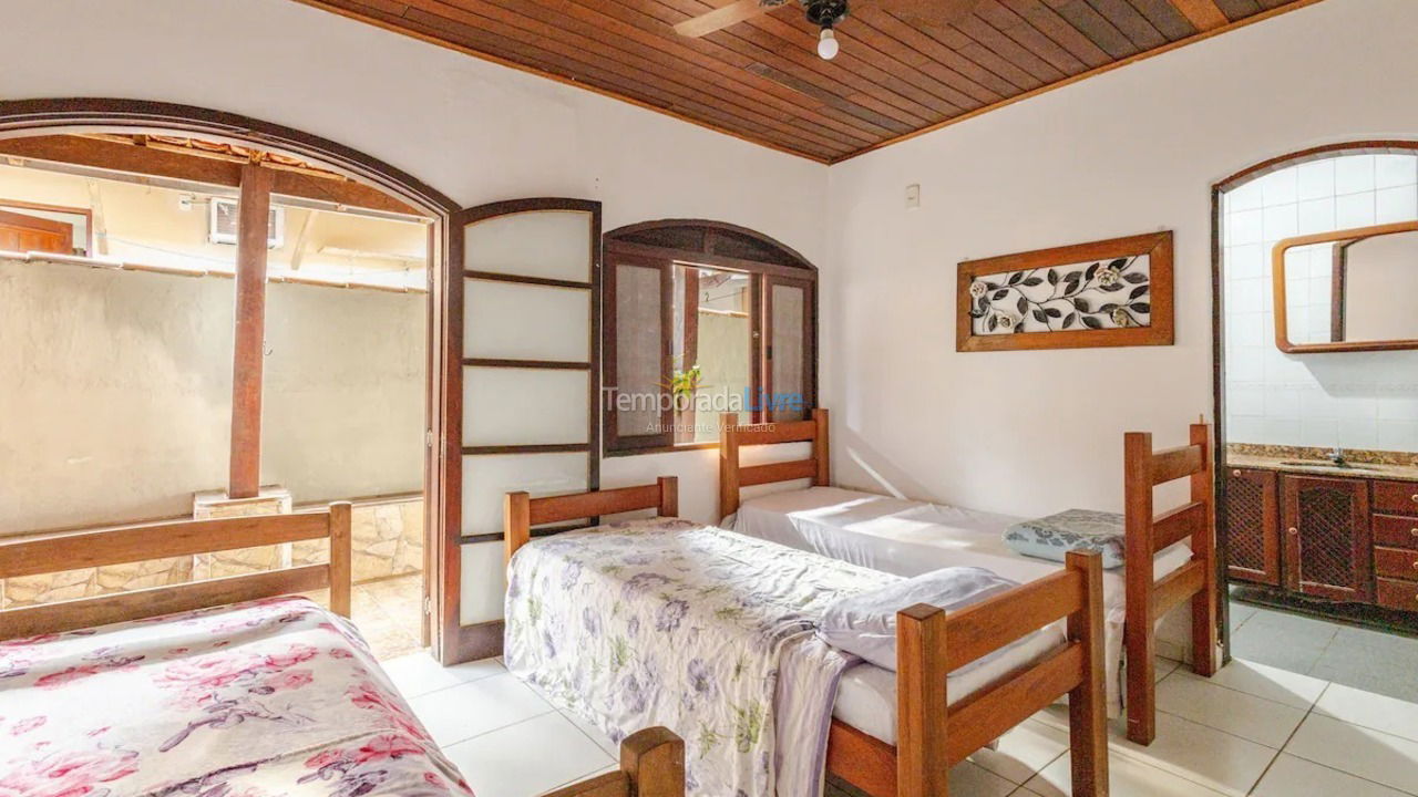 Apartamento para aluguel de temporada em Ilhabela (Perequê)