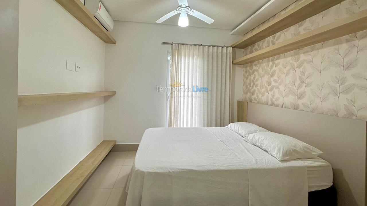 Casa para alquiler de vacaciones em Bertioga (Jardim São Lourenço)