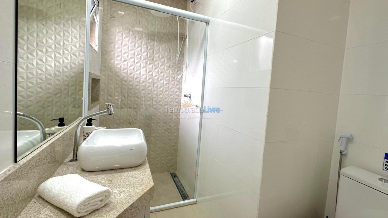 Casa para alquiler de vacaciones em Bertioga (Jardim São Lourenço)