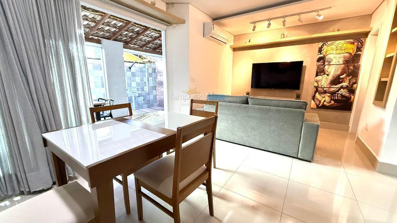 Casa para alquiler de vacaciones em Bertioga (Jardim São Lourenço)