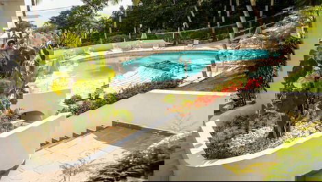 Acesso as piscinas 
