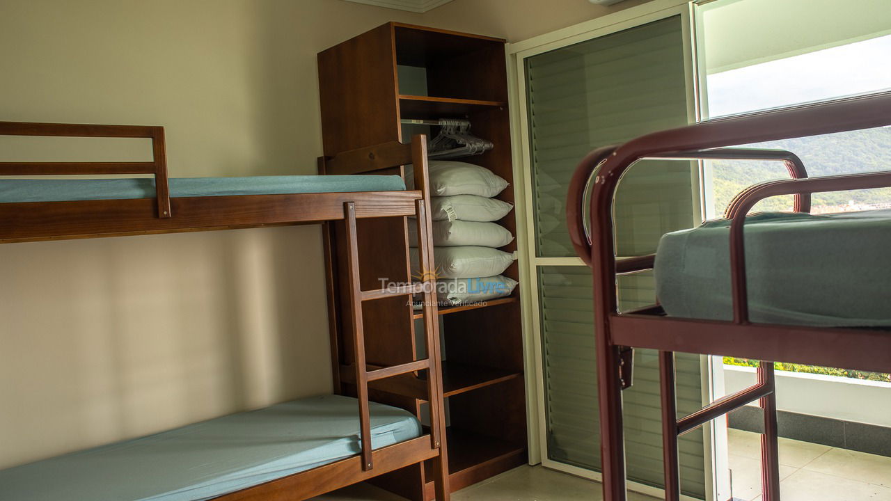 Apartment for vacation rental in Ubatuba (Praia das Toninhas)