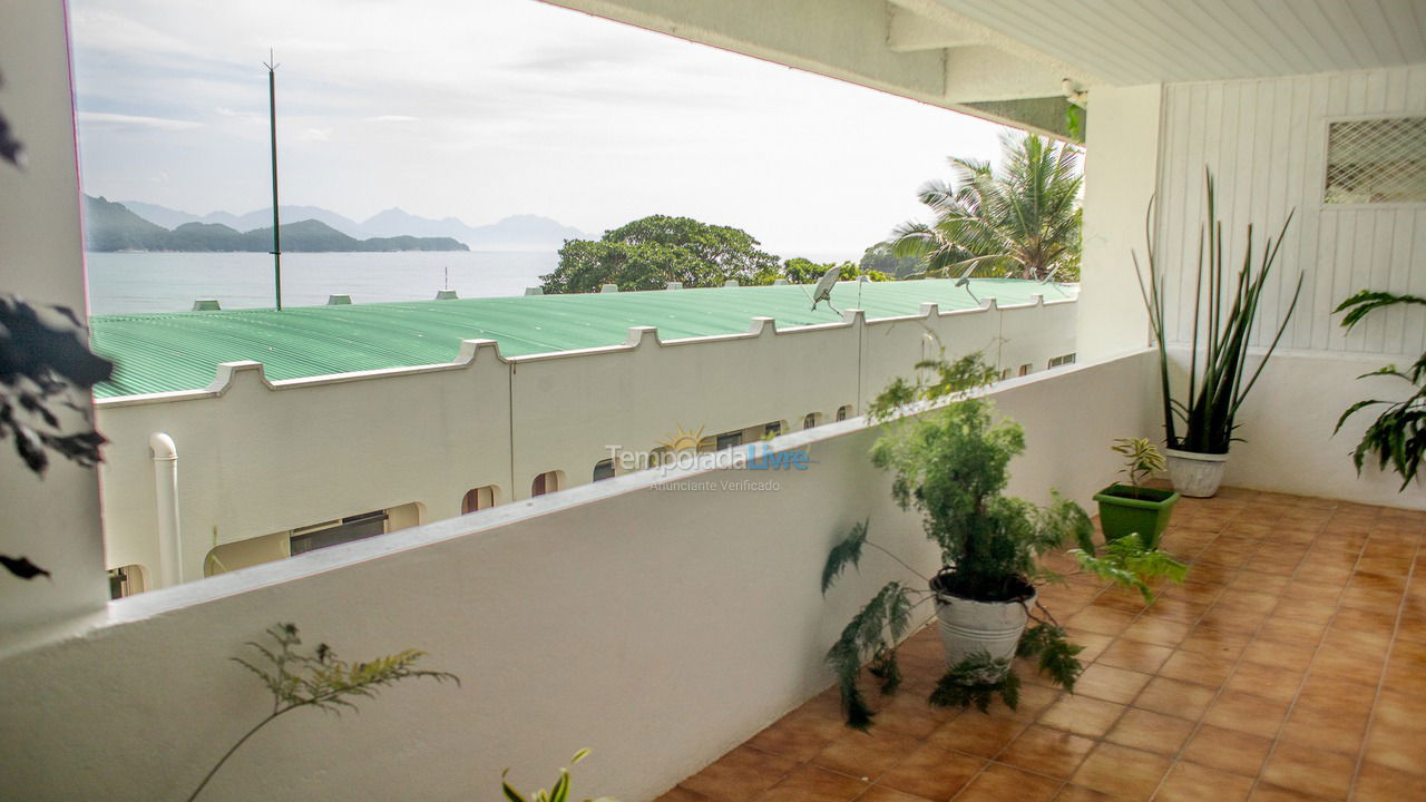 Apartment for vacation rental in Ubatuba (Praia das Toninhas)