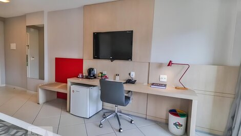Private suite overlooking Rio de Janeiro by Carpediem