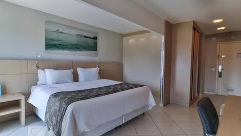 Private suite overlooking Rio de Janeiro by Carpediem