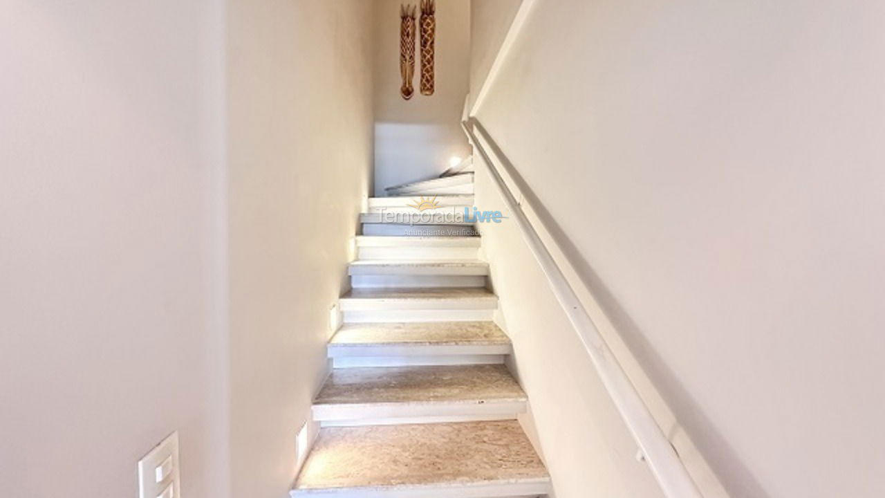 Apartamento para aluguel de temporada em Florianópolis (Praia Brava)