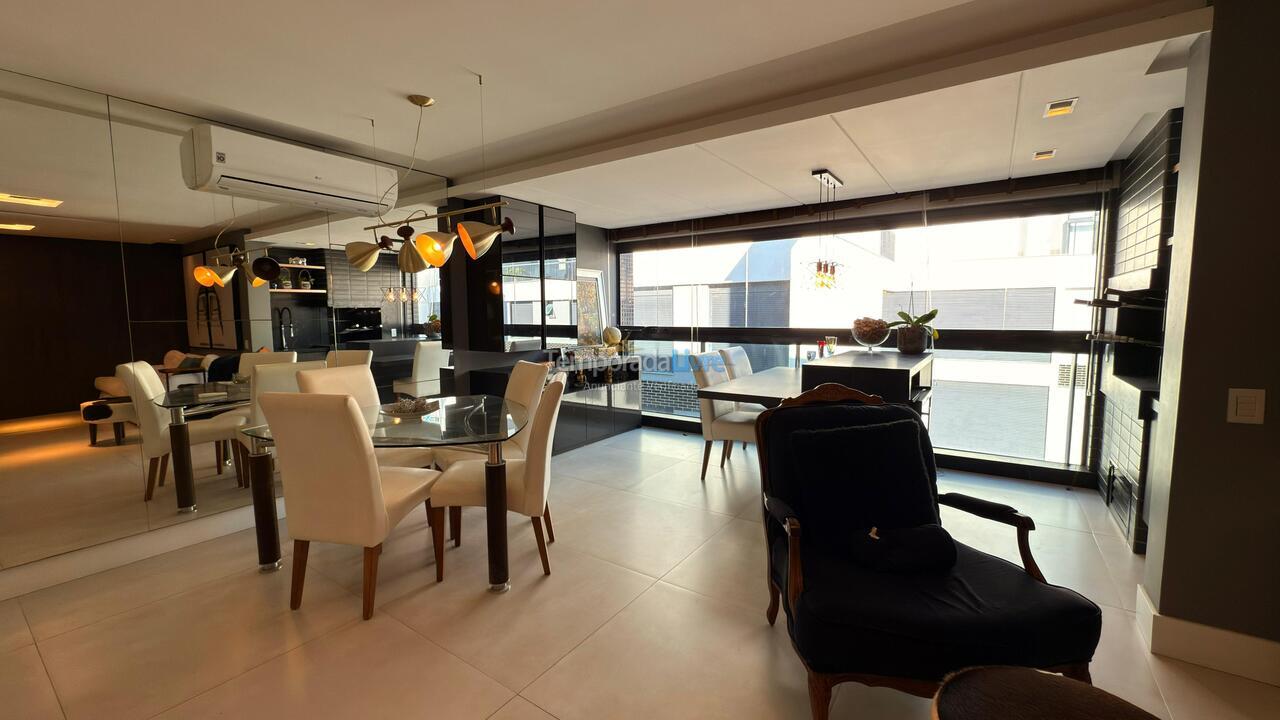 Apartamento para aluguel de temporada em Florianópolis (Novo Campeche)
