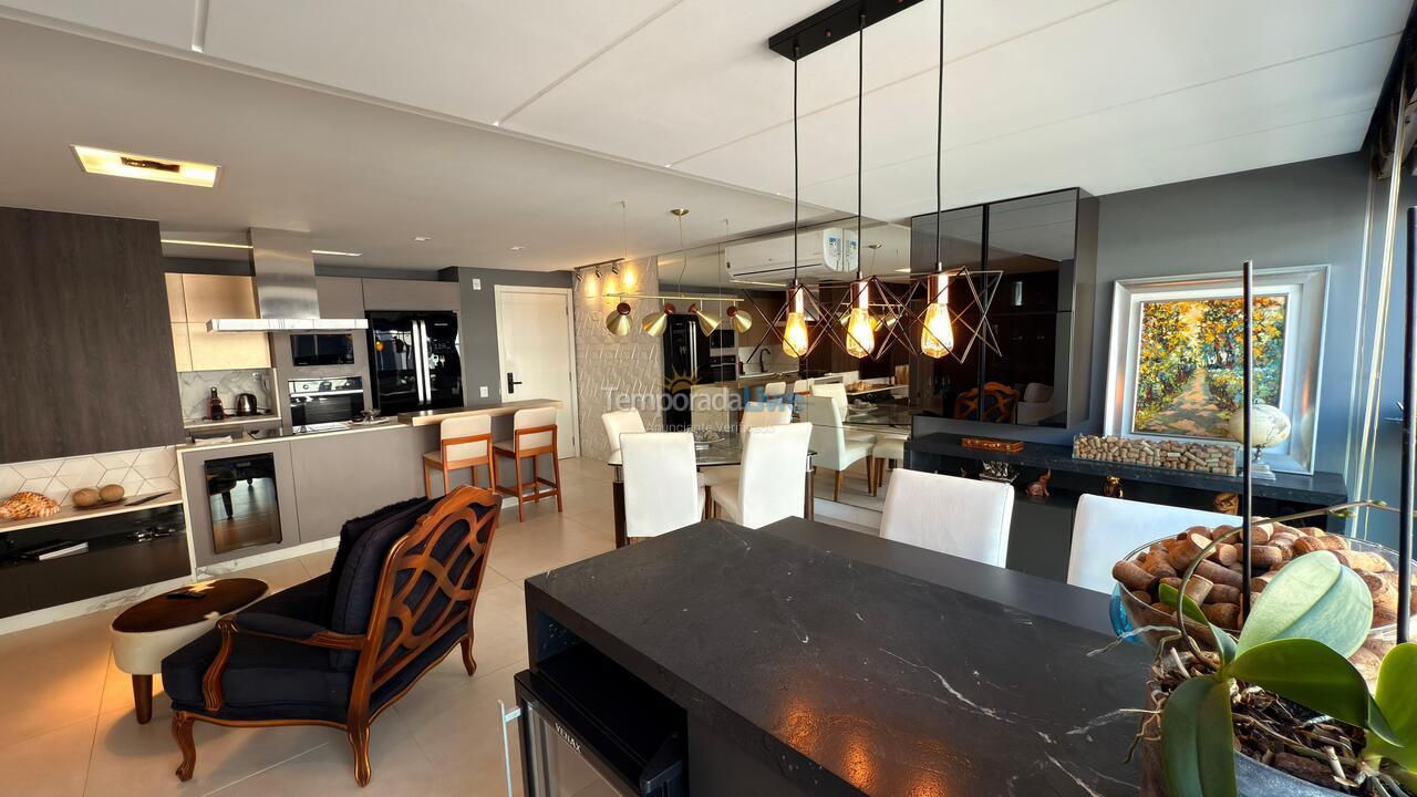 Apartamento para aluguel de temporada em Florianópolis (Novo Campeche)