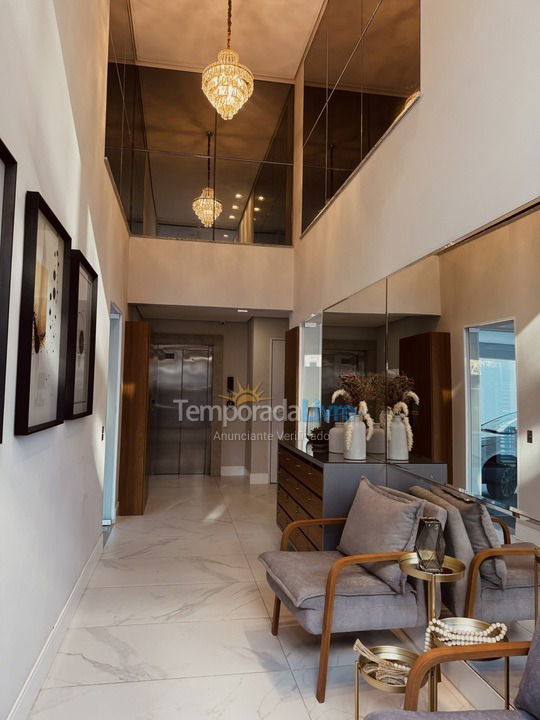 Apartment for vacation rental in Bombinhas (Praia de Bombas)