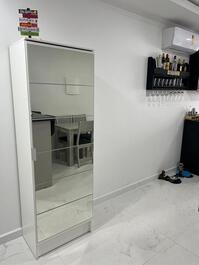 Apartamento com 02 dormitórios próximo ao mar