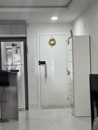 Apartamento com 02 dormitórios próximo ao mar