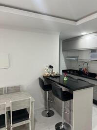 Apartamento com 02 dormitórios próximo ao mar