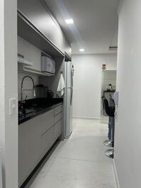 Apartamento com 02 dormitórios próximo ao mar