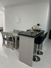 Apartamento com 02 dormitórios próximo ao mar