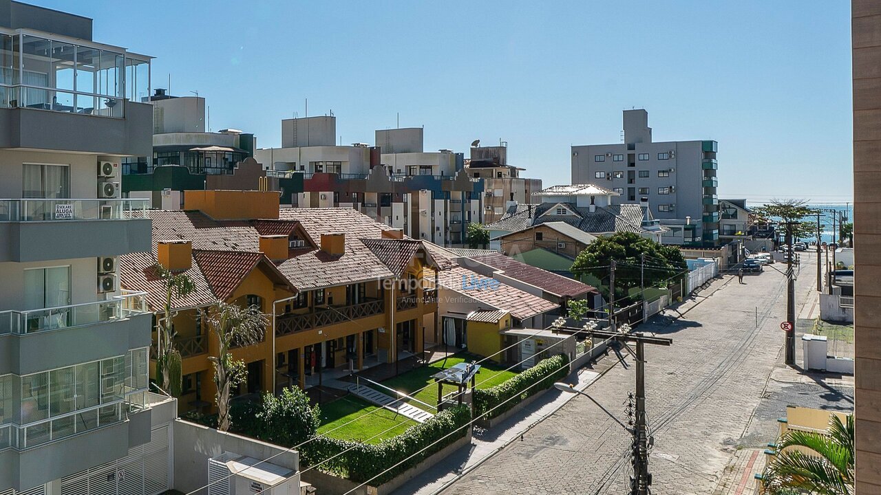 Apartamento para aluguel de temporada em Bombinhas (Praia de Bombas)