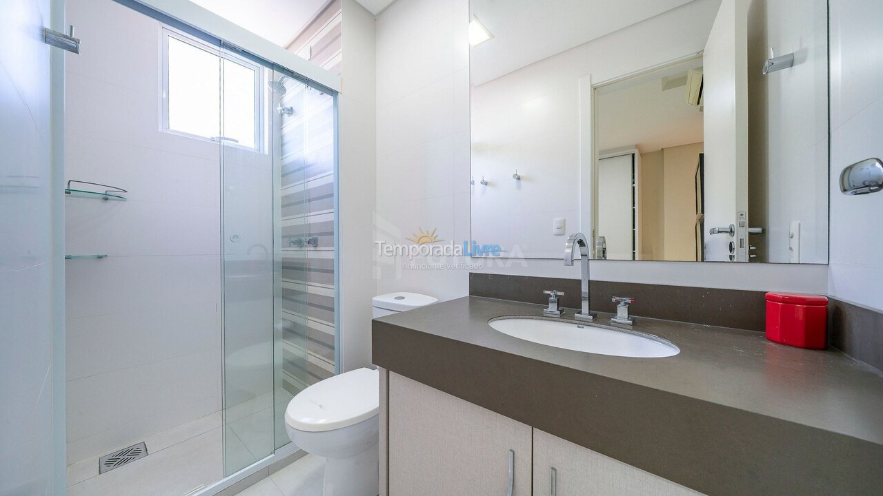 Apartamento para aluguel de temporada em Bombinhas (Praia de Bombas)
