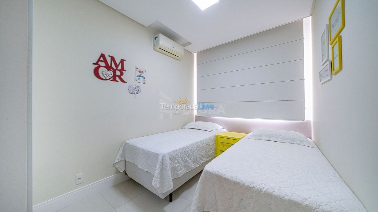 Apartamento para aluguel de temporada em Bombinhas (Praia de Bombas)