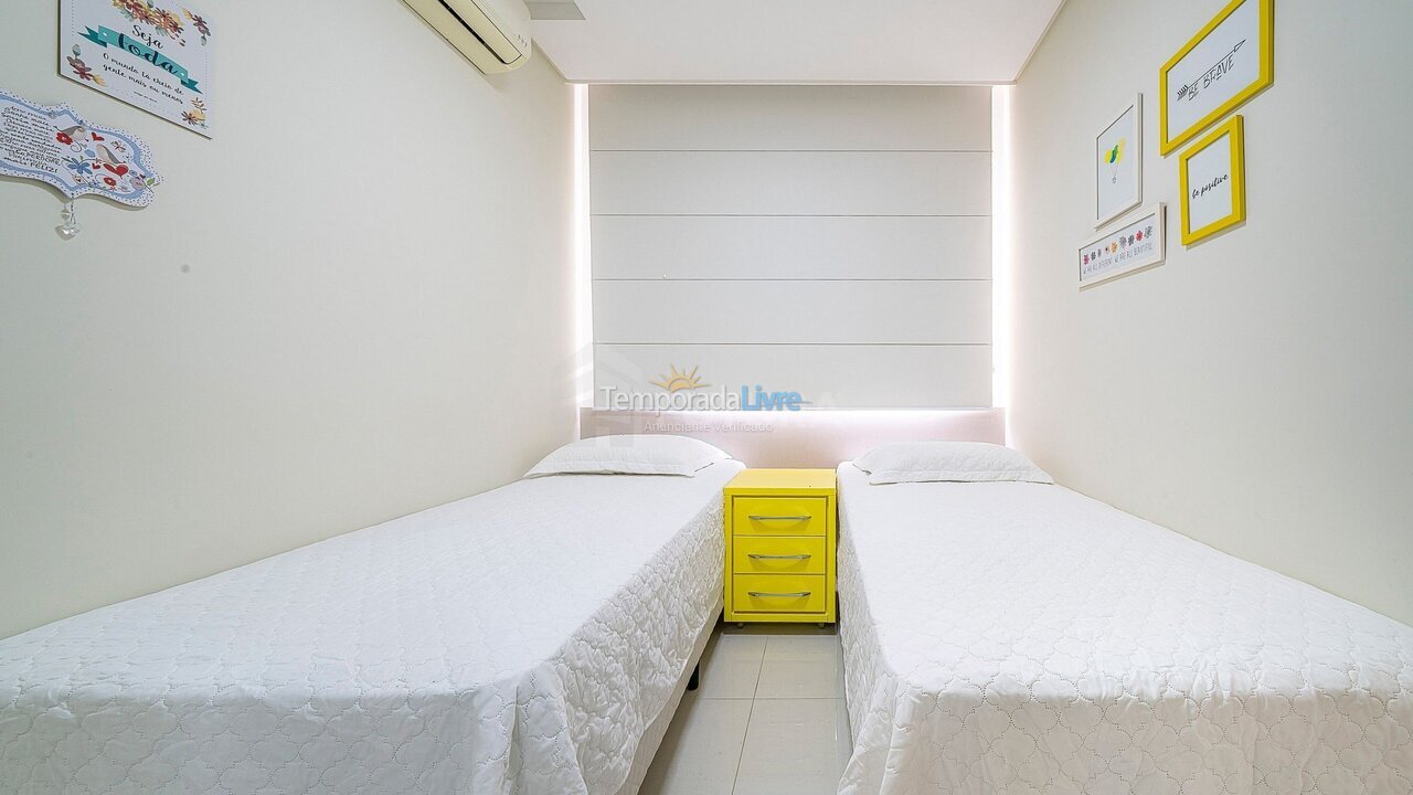 Apartamento para aluguel de temporada em Bombinhas (Praia de Bombas)