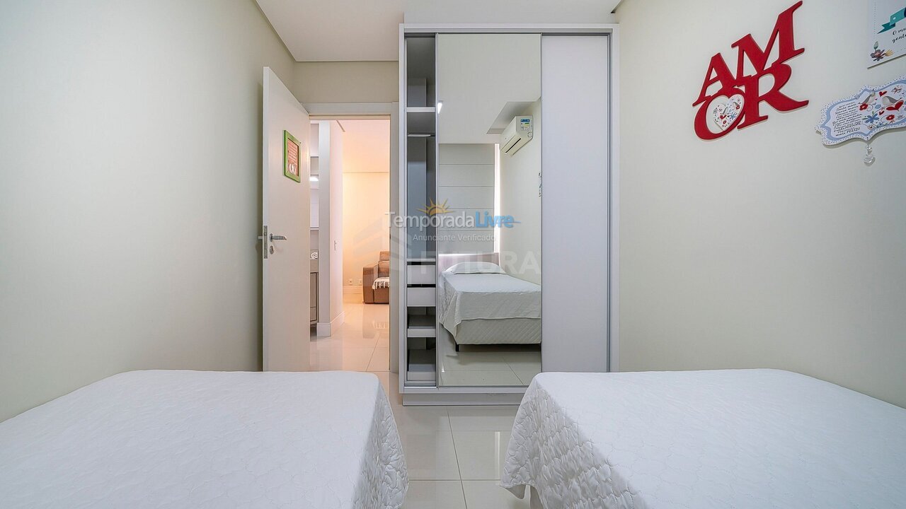 Apartamento para aluguel de temporada em Bombinhas (Praia de Bombas)