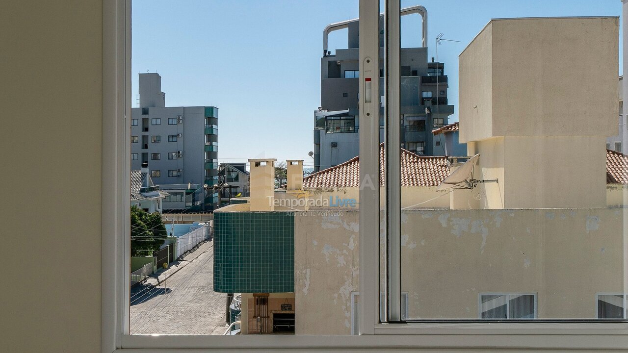 Apartamento para aluguel de temporada em Bombinhas (Praia de Bombas)