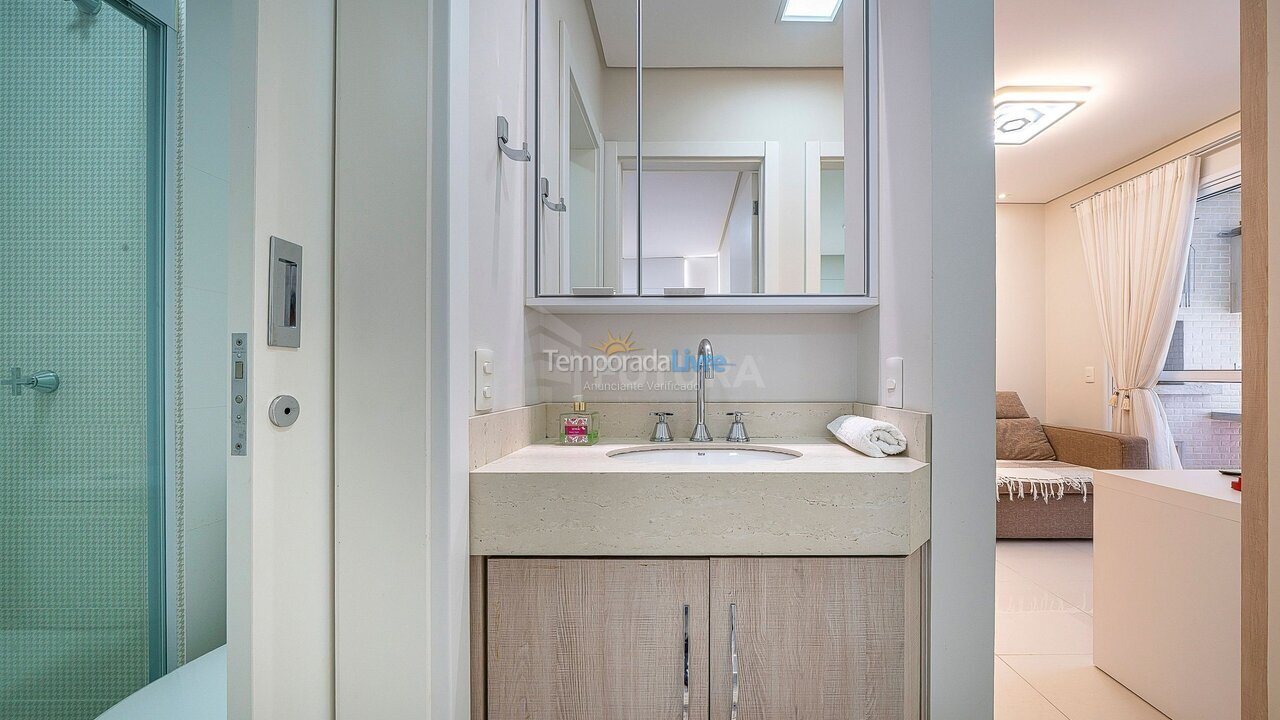 Apartamento para aluguel de temporada em Bombinhas (Praia de Bombas)