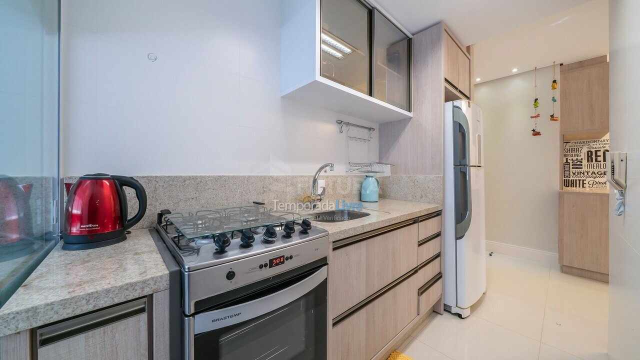 Apartamento para aluguel de temporada em Bombinhas (Praia de Bombas)