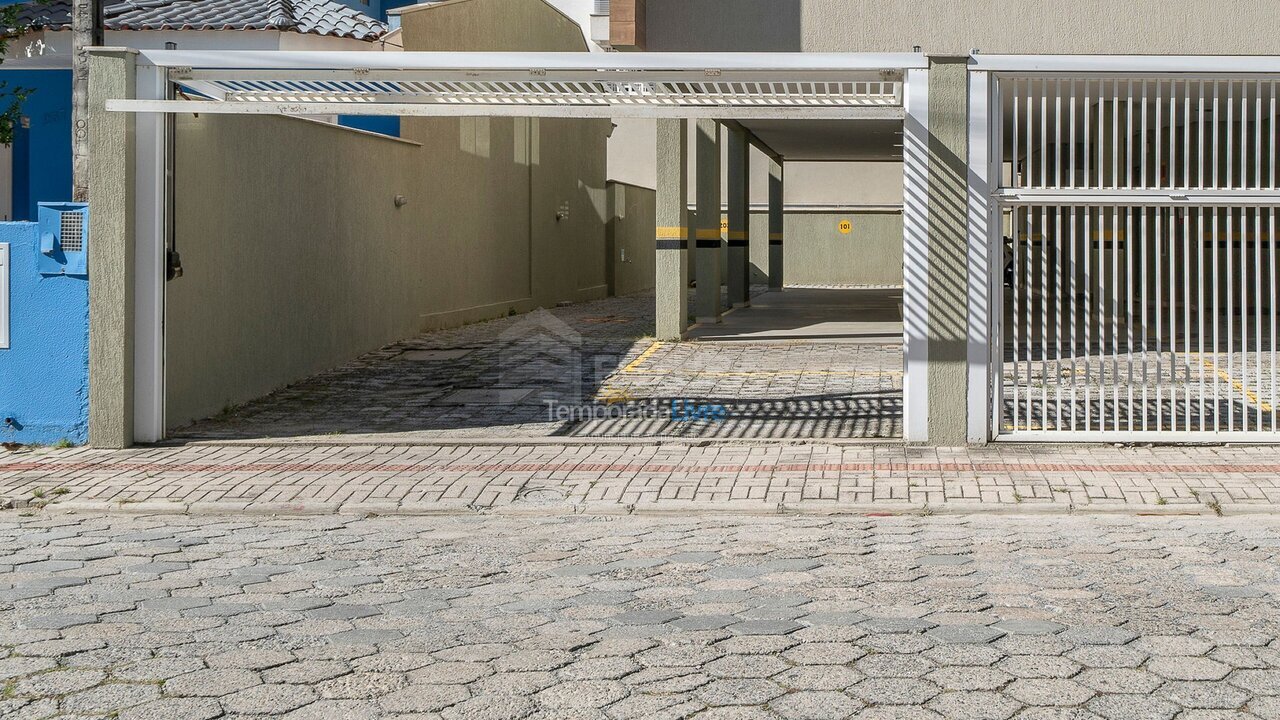 Apartamento para aluguel de temporada em Bombinhas (Praia de Bombas)