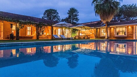 LUXOBRASIL #SE02 Casa em Penedo 12 Quartos Aluguel de Temporada