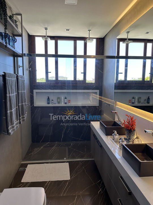 Casa para aluguel de temporada em Mata de São João (Praia do Forte)