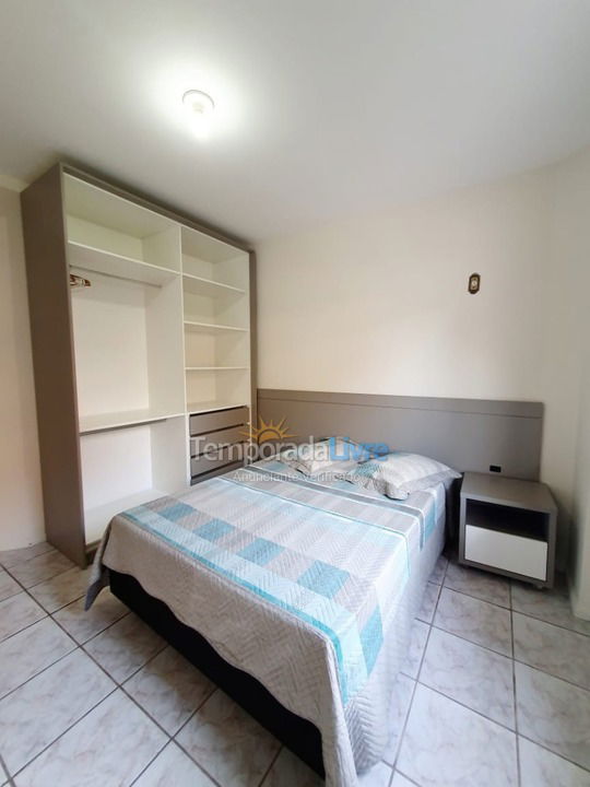 Apartamento para aluguel de temporada em Bombinhas (Praia de Bombinhas)