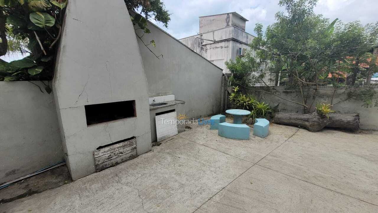 Casa para alquiler de vacaciones em Bombinhas (Praia de Quatro Ilhas)