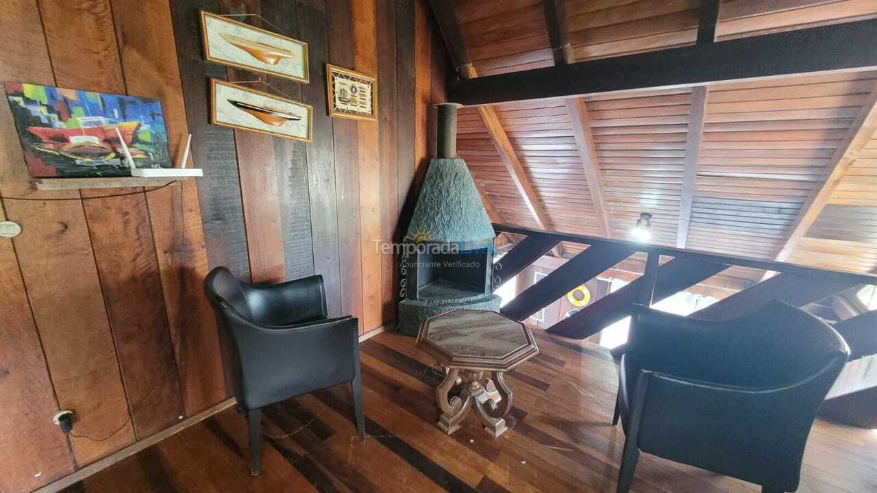 Casa para alquiler de vacaciones em Bombinhas (Praia de Quatro Ilhas)