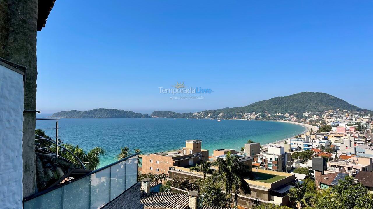 Casa para aluguel de temporada em Bombinhas (Praia de Bombinhas)