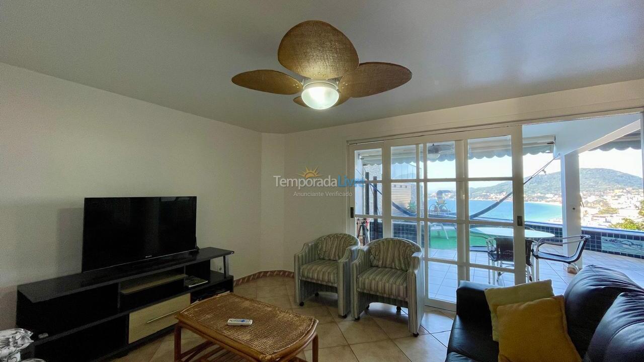 Casa para aluguel de temporada em Bombinhas (Praia de Bombinhas)