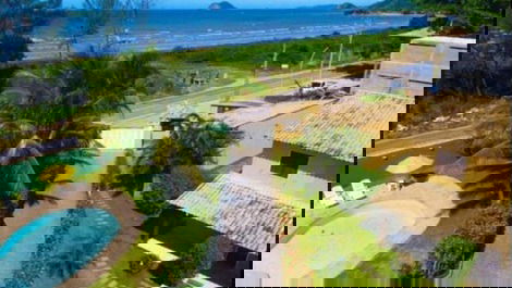 Casa em Búzios com área de lazer privativa